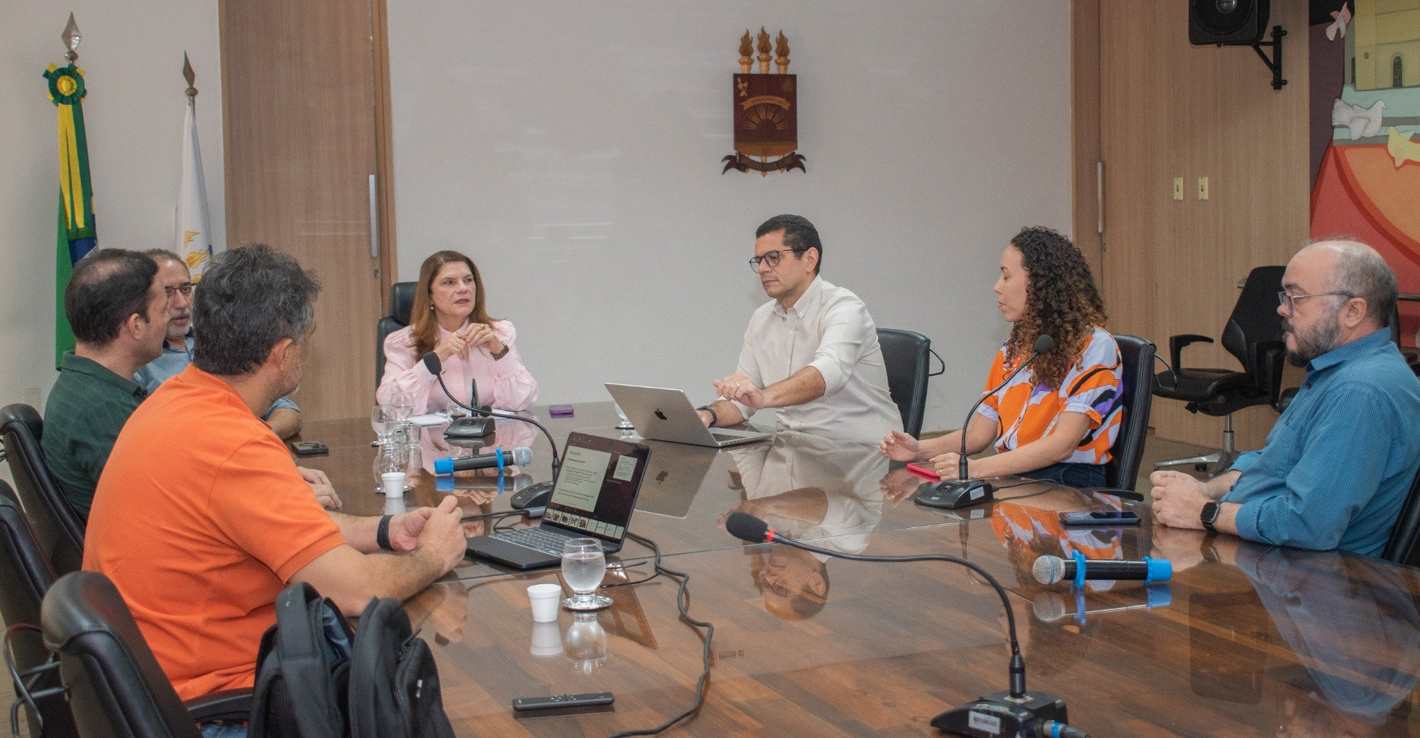 Reitoria discute parceria e realização de projeto de capacitação tecnológica HackaTruck Makerspace em 2026